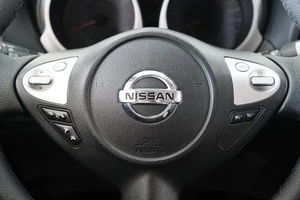 Внедорожник Nissan Juke 2011 года, 999000 рублей, Омск