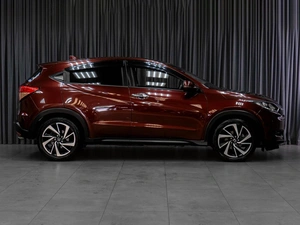Внедорожник Honda Vezel 2015 года, 1715000 рублей, Тюмень