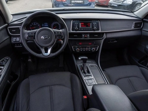 Седан Kia Optima 2017 года, 1499000 рублей, Саратов