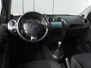 Хетчбэк Ford Fiesta 2006 года, 399000 рублей, Минеральные Воды
