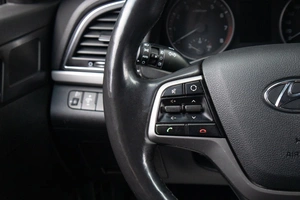 Седан Hyundai Elantra 2018 года, 1449000 рублей, Оренбург