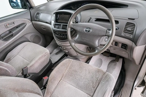 Минивэн Toyota Estima 2002 года, 959000 рублей, Красноярск