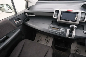 Минивэн Honda Freed 2012 года, 999000 рублей, Красноярск