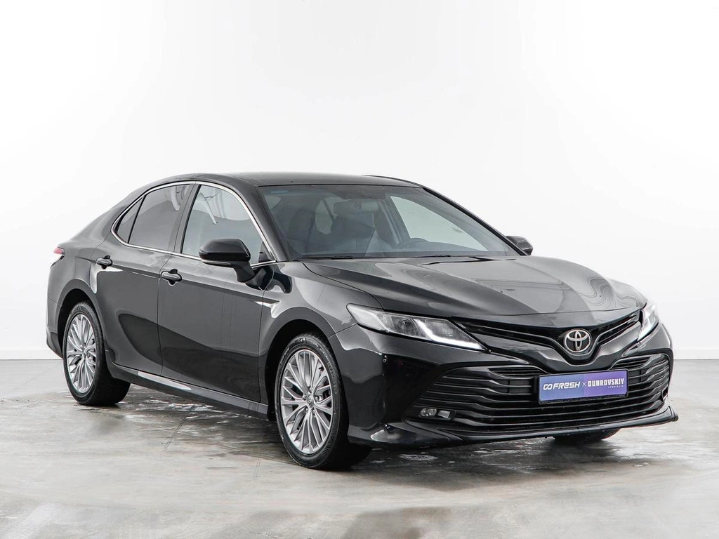 Седан Toyota Camry 2020 года, 2269050 рублей, Москва