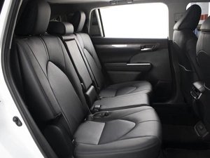 Внедорожник Toyota Highlander 2025 года, 5850000 рублей, Омск