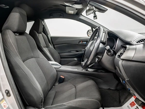 Внедорожник Toyota C-HR 2017 года, 1799000 рублей, Красноярск
