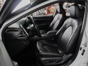 Седан Toyota Camry 2021 года, 2749000 рублей, Тюмень