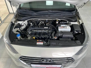 Седан Hyundai Solaris 2017 года, 1235000 рублей, Красноярск