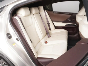 Седан Lexus ES 2019 года, 3849000 рублей, Минеральные Воды