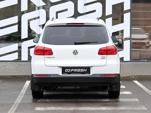 Внедорожник Volkswagen Tiguan 2015 года, 1345000 рублей, Волгоград