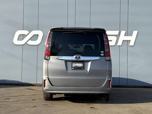 Минивэн Toyota Noah 2015 года, 1689000 рублей, Ижевск