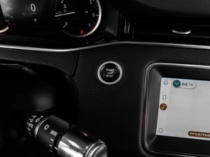 Внедорожник Land Rover Range Rover Evoque 2021 года, 4135000 рублей, Тюмень