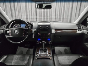 Внедорожник Volkswagen Touareg 2008 года, 1099000 рублей, Красноярск
