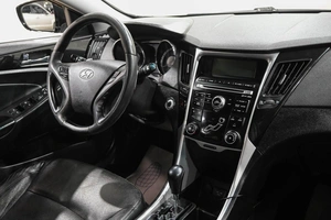 Седан Hyundai Sonata 2011 года, 1079000 рублей, Новокузнецк