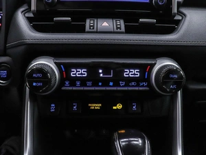 Внедорожник Toyota RAV4 2021 года, 3895000 рублей, Красноярск