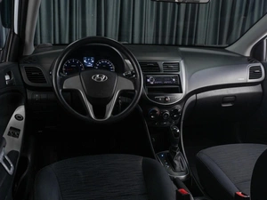 Седан Hyundai Solaris 2014 года, 969000 рублей, Тюмень