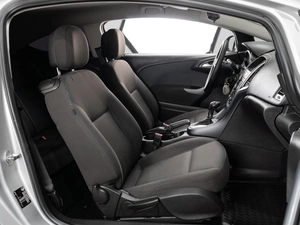 Хетчбэк Opel Astra GTC 2012 года, 840000 рублей, Тюмень