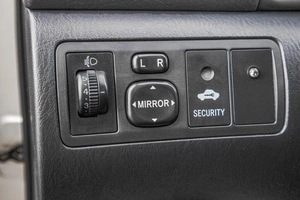 Хетчбэк Toyota Corolla 2005 года, 649000 рублей, Барнаул