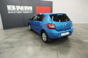 Хэтчбек Renault Sandero 2014 года, 910000 рублей, Курск