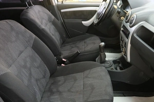 Хетчбэк Renault Sandero 2012 года, 529000 рублей, Омск