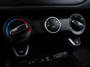Хетчбэк Kia Rio X-Line 2019 года, 1399000 рублей, Волгоград