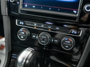 Хетчбэк Volkswagen Golf 2013 года, 1350000 рублей, Красноярск