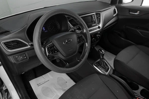 Седан Hyundai Solaris 2017 года, 779000 рублей, Челябинск