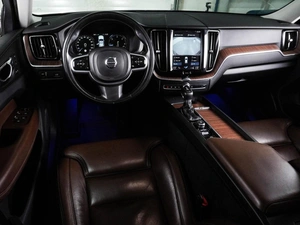 Внедорожник Volvo XC60 2018 года, 3197000 рублей, Воронеж