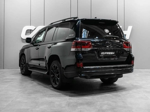 Внедорожник Toyota Land Cruiser 2019 года, 7999000 рублей, Тюмень