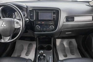 Внедорожник Mitsubishi Outlander 2012 года, 1499000 рублей, Барнаул