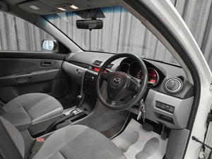 Седан Mazda Axela 2005 года, 499000 рублей, Красноярск