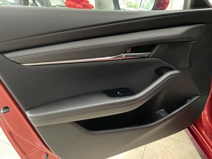 Хетчбэк Mazda 3 2019 года, 1687000 рублей, Солонцы