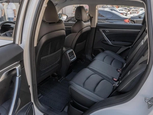 Внедорожник Geely Atlas Pro 2022 года, 2419000 рублей, Саратов