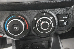 Хетчбэк Kia Rio 2015 года, 999000 рублей, Барнаул
