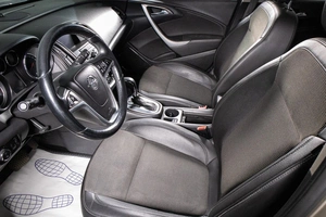 Хетчбэк Opel Astra 2012 года, 749000 рублей, Сургут