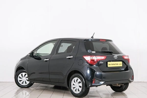 Хетчбэк Toyota Vitz 2019 года, 899000 рублей, Красноярск