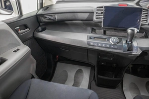 Минивэн Honda Freed 2010 года, 1149000 рублей, Барнаул