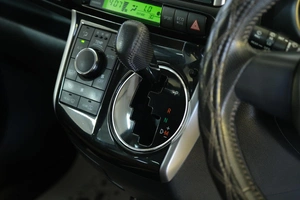 Минивэн Toyota Wish 2012 года, 1289000 рублей, Омск