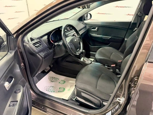 Седан Kia Rio 2016 года, 935000 рублей, Красноярск
