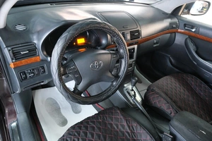 Седан Toyota Avensis 2007 года, 869000 рублей, Омск