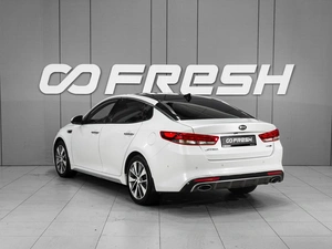 Седан Kia Optima 2016 года, 1548000 рублей, Тверь