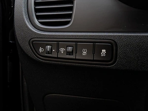 Хетчбэк Kia Rio X-Line 2018 года, 1649000 рублей, Краснодар