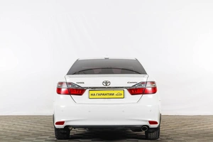 Седан Toyota Camry 2015 года, 1959000 рублей, Тюмень