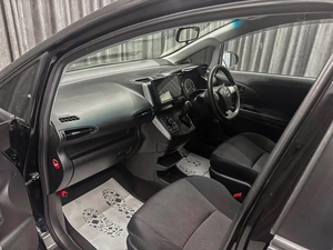 Минивэн Toyota Wish 2012 года, 1250000 рублей, Красноярск