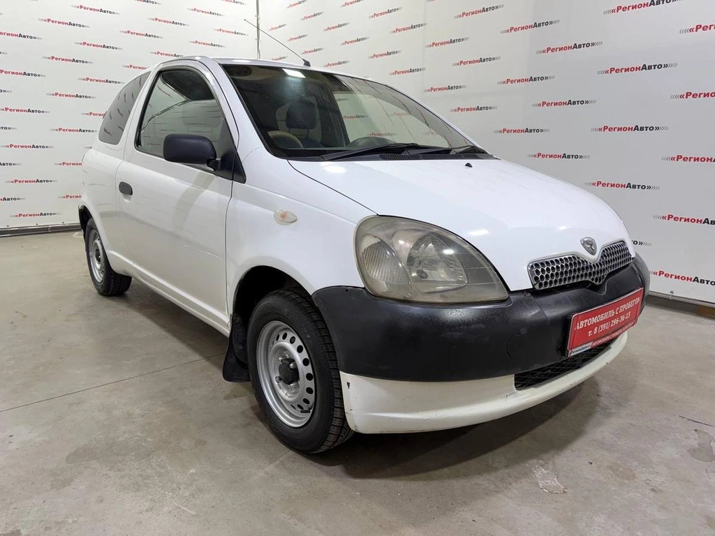 Хетчбэк Toyota Vitz 2000 года, 249000 рублей, Красноярск
