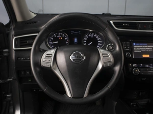 Внедорожник Nissan X-Trail 2015 года, 1540000 рублей, Омск