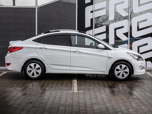 Седан Hyundai Solaris 2014 года, 1050000 рублей, Краснодар