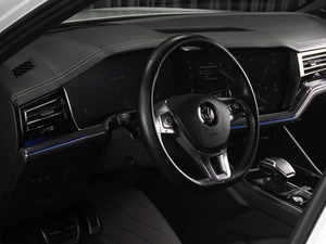 Внедорожник Volkswagen Touareg 2020 года, 5619000 рублей, Тюмень
