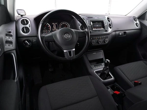 Внедорожник Volkswagen Tiguan 2016 года, 1740000 рублей, Тверь