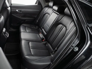 Седан Hyundai Sonata 2021 года, 2400000 рублей, Тюмень